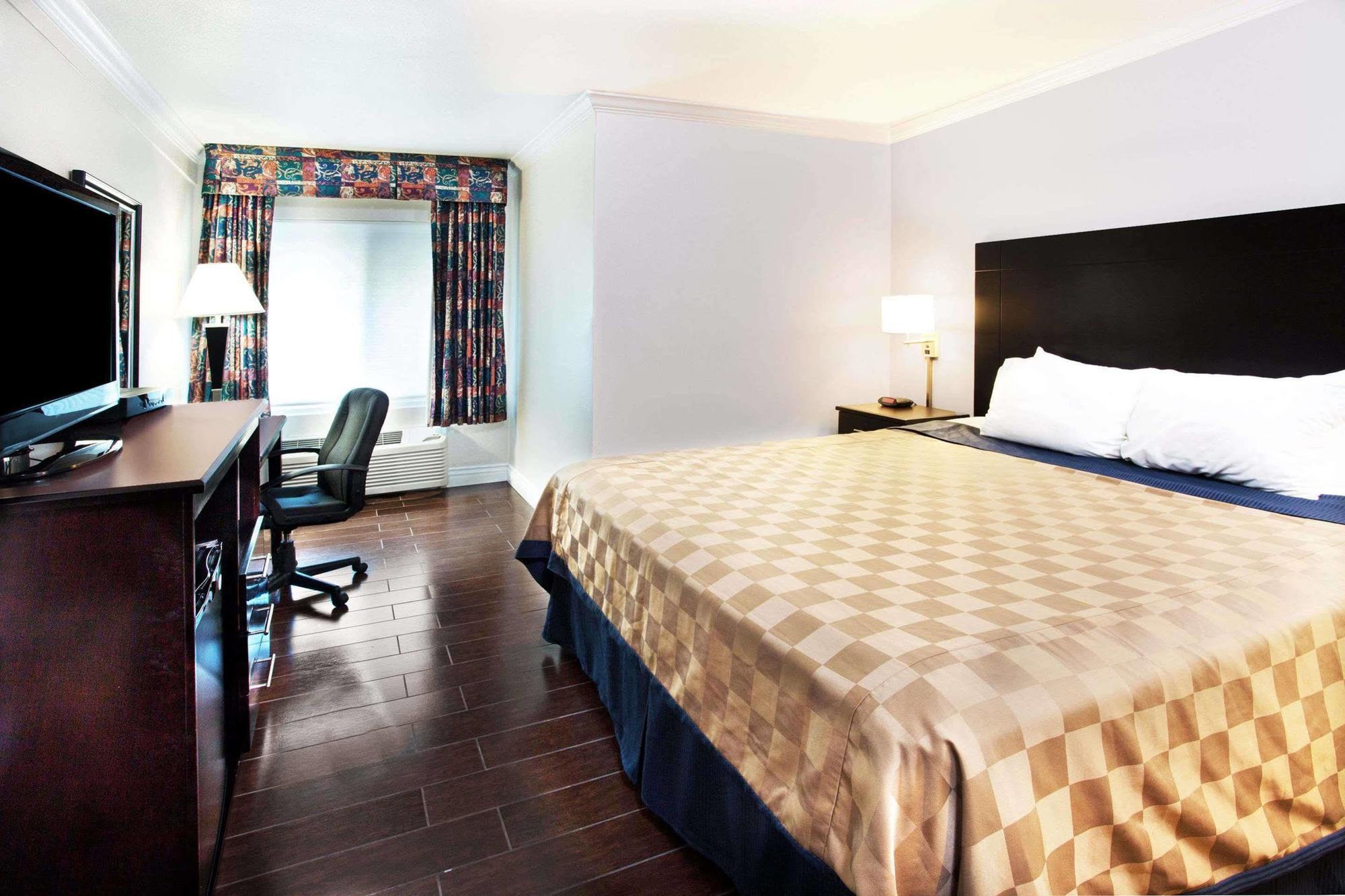 Travelodge By Wyndham Ocean Front Sunset Beach Εξωτερικό φωτογραφία